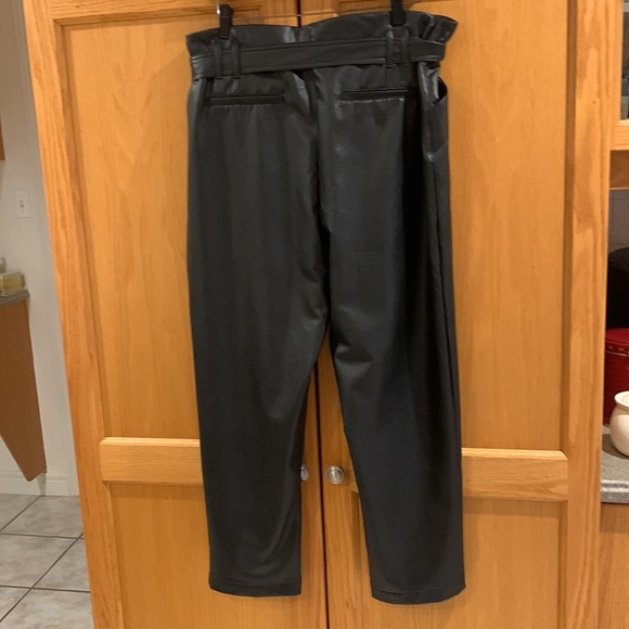 Cleo Petites Vegan Leather Paper Bag Pants, Black Size 12P. NWOT - Picture 7 of 16